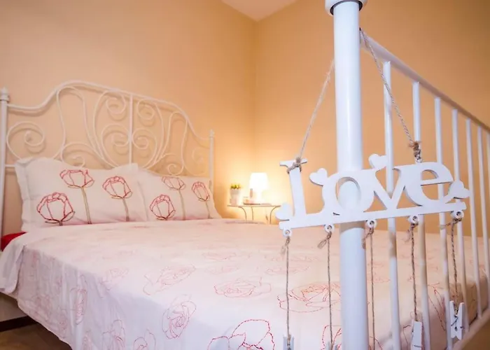 23 1 Bedroom With Balcony Апартамент *