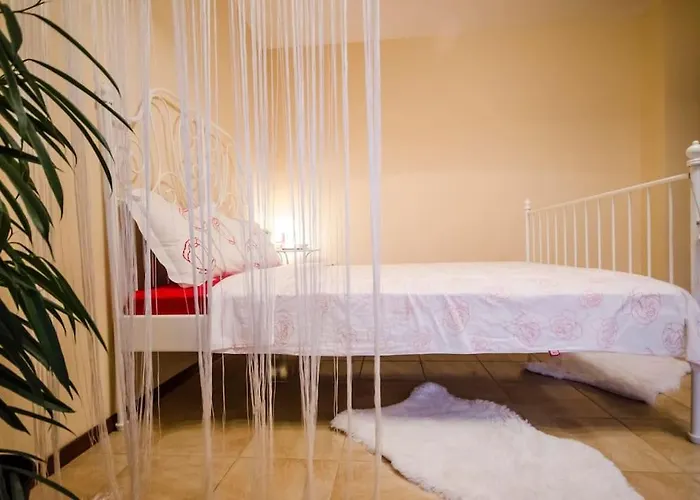 23 1 Bedroom With Balcony Апартамент София